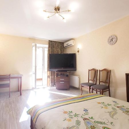 Orange House 64A Apartman Harkov Kültér fotó